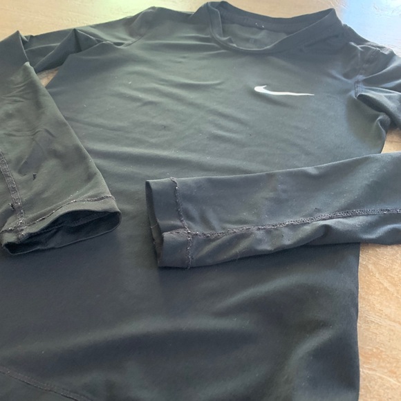Girls Nike Dri-fit Long sleeve - Picture 2 of 7